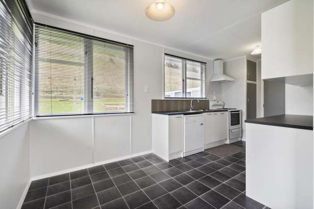 6 Dove Place Taihape and Surrounds_2