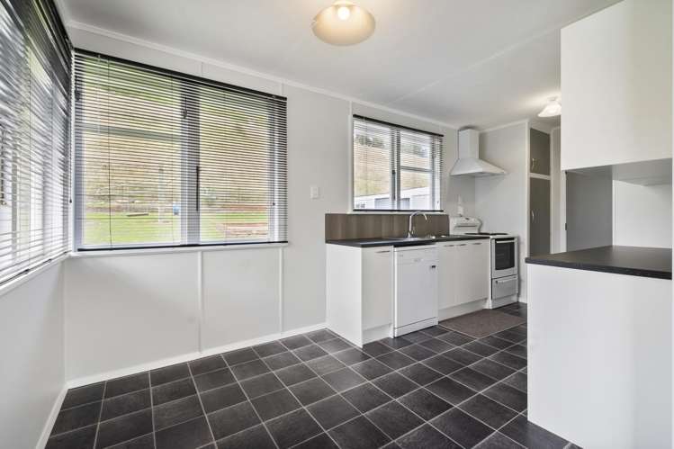 6 Dove Place Taihape and Surrounds_2