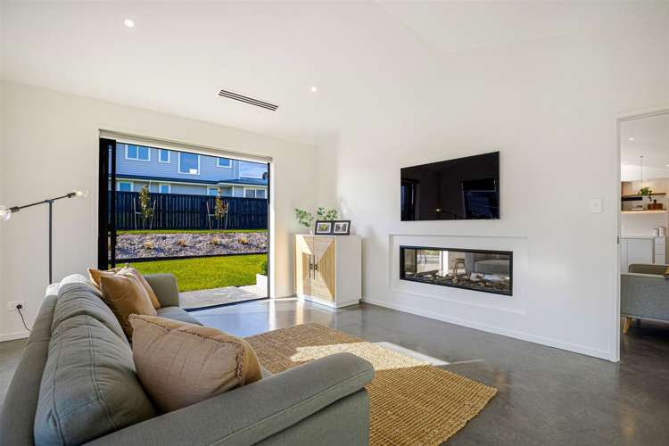 5 Canoe Lane Riverhead_8