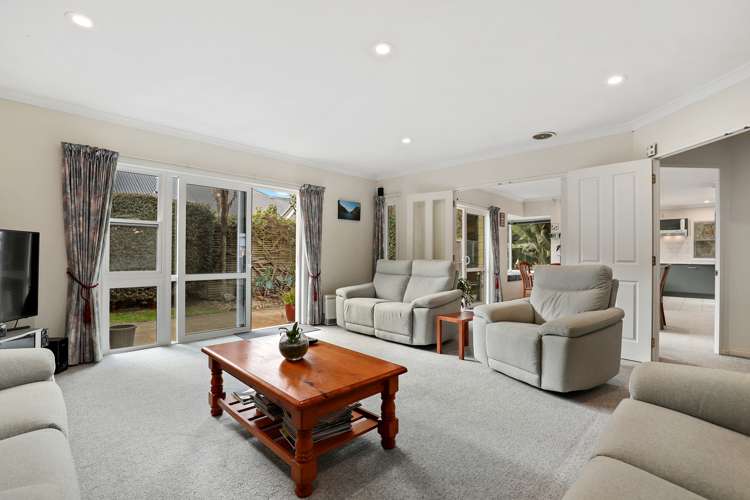 25 Farringdon Avenue Rototuna North_3