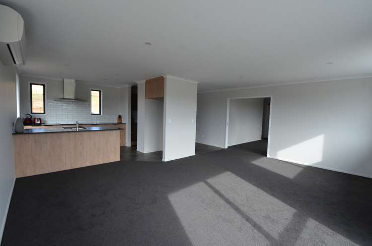 14 James Elliot Way Pokeno_2