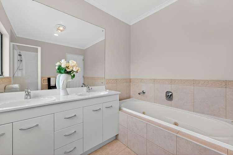 32 Delmont Close East Tamaki Heights_17