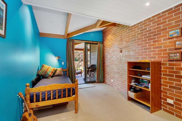 210 River Road Lincoln_22