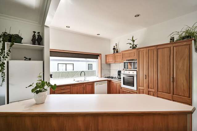 812 Lawrence Street Akina_1