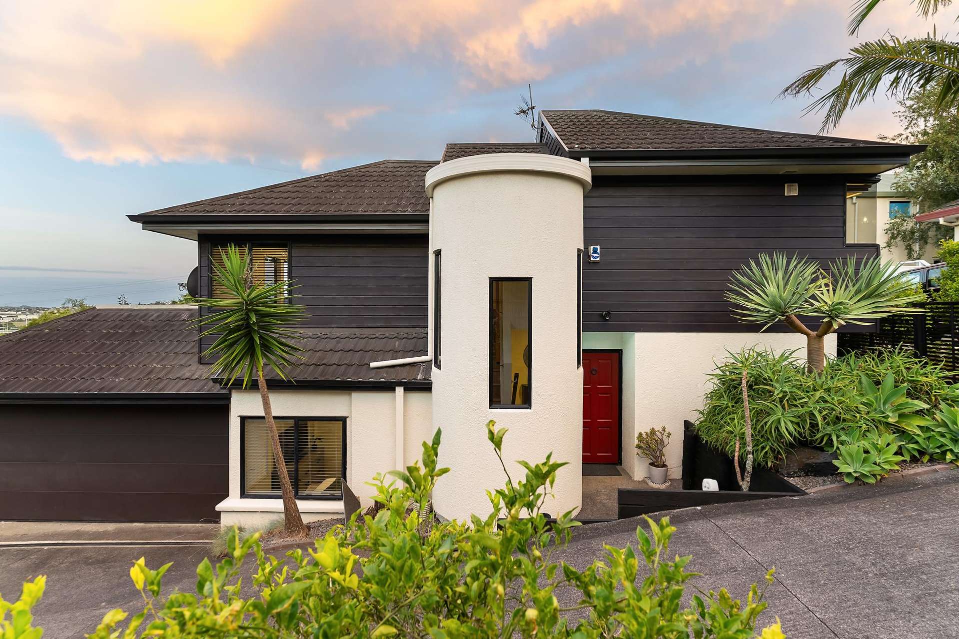 1/142 Sunset Road Unsworth Heights_0