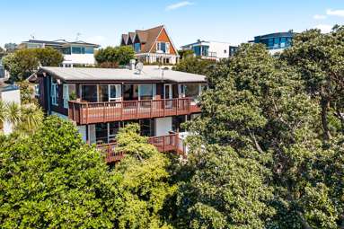 278 Hurstmere Road_1