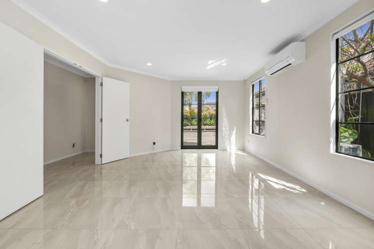 19 Franshell Crescent East Tamaki_9