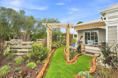 8a Tirimoana Place_3