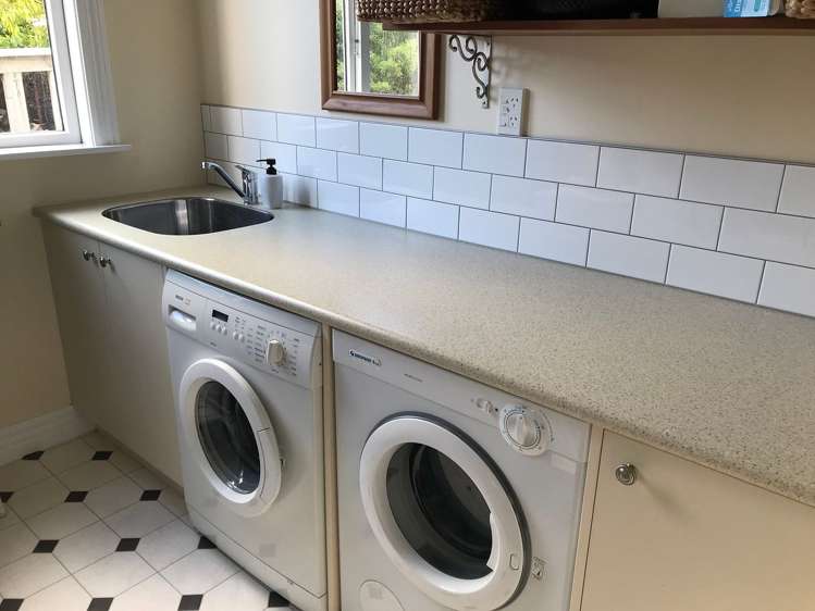 8 Stirling Street Berhampore_10