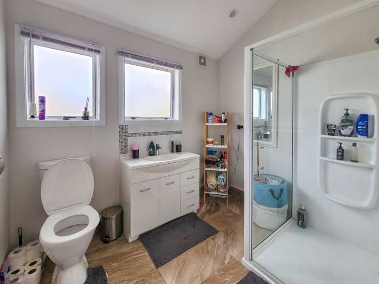 21B Brian Crescent Stanmore Bay_6