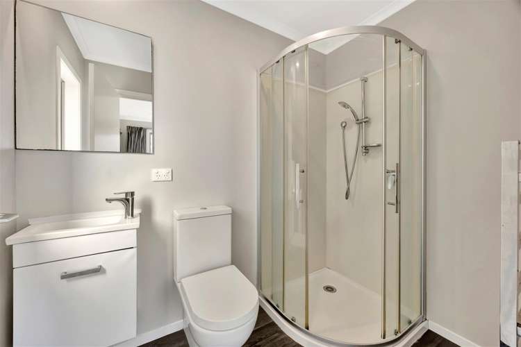 2/16 Hammond Street Hamilton Central_8