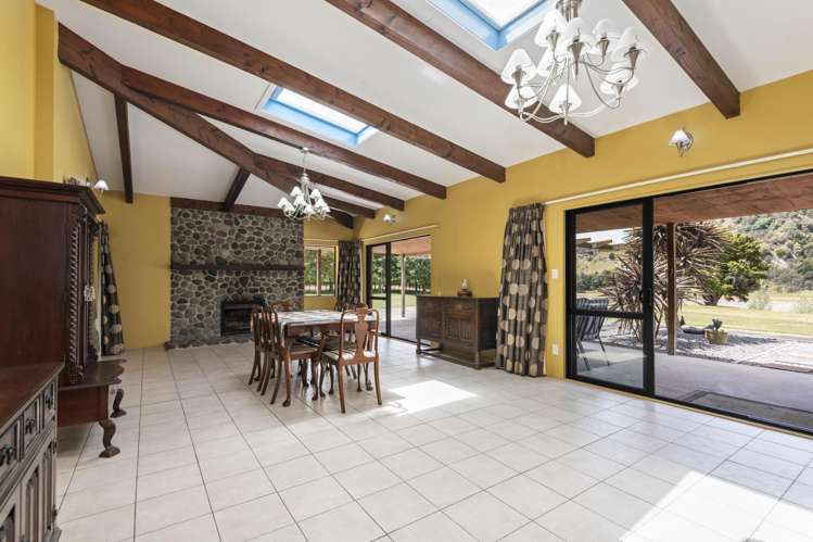 195 Rowes Road Hunterville_7