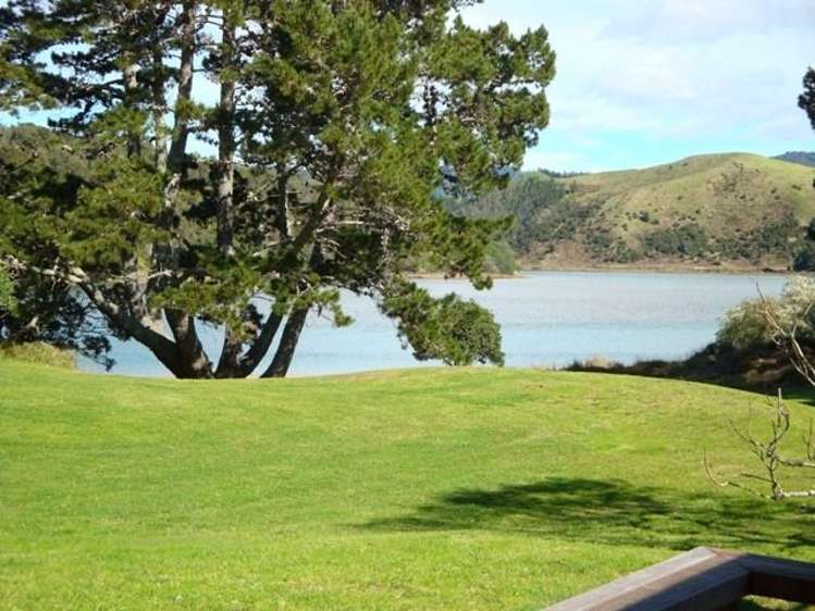 141 Patuwai Drive Whangamata_9