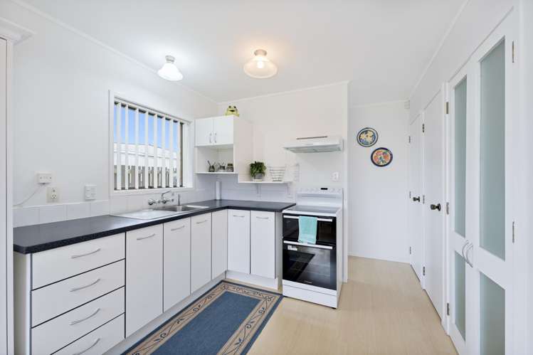 2/9 Annette Avenue Te Atatu South_20