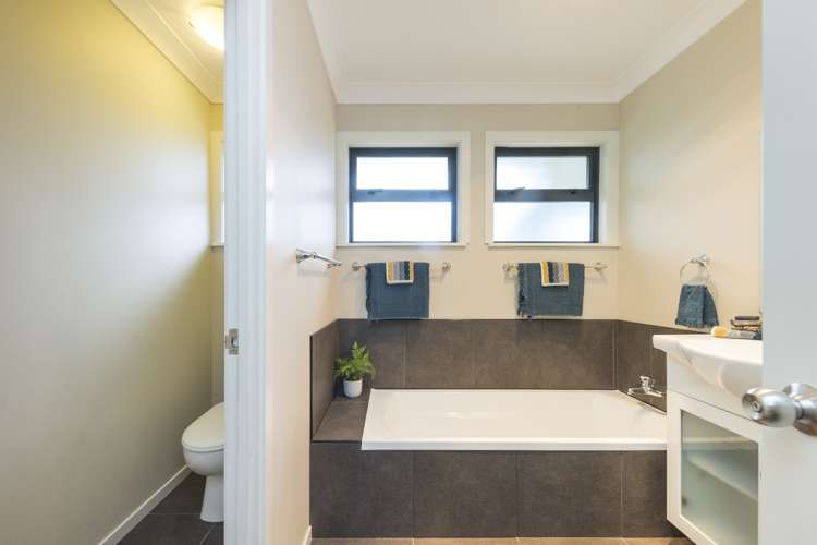4 Waicola Drive 10930_13