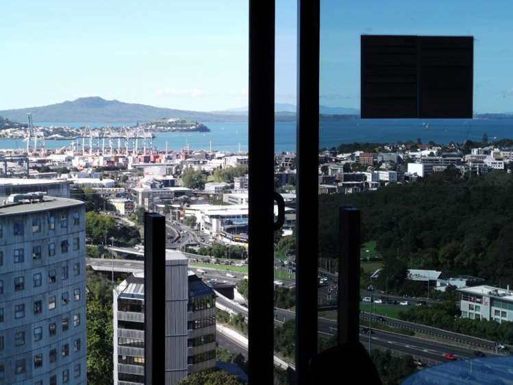 1501/18 Saint Martins Lane Grafton_10