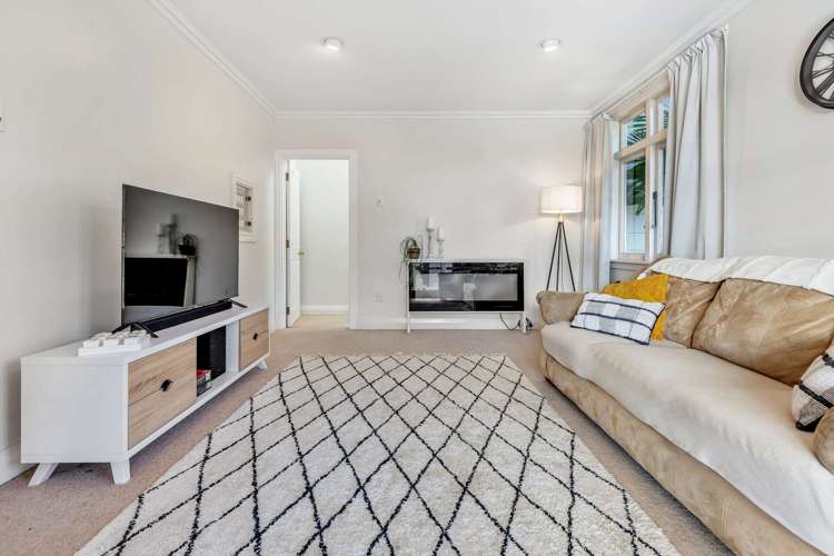 8 Cochrane Street Fairy Springs_2