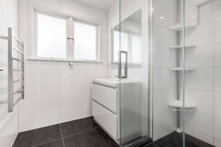 64 La Trobe Street Pakuranga Heights_3