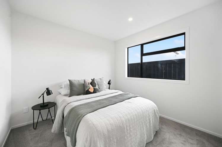 17 Auburn Green Peacocke_15