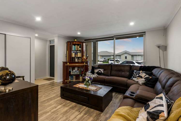 24 Soaring Bird Drive Takanini_7