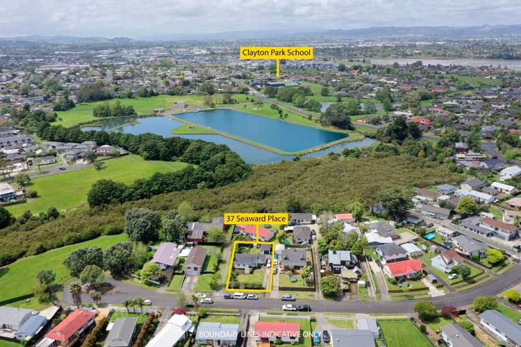 37 Seaward Place Wattle Downs_16