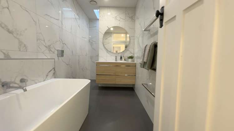 7 Huntingtree Avenue Sandringham_7
