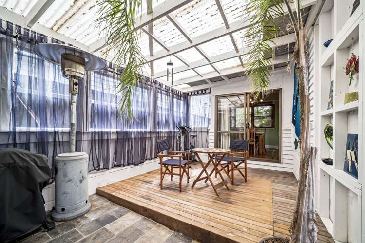 10 Riro Street Point Chevalier_8