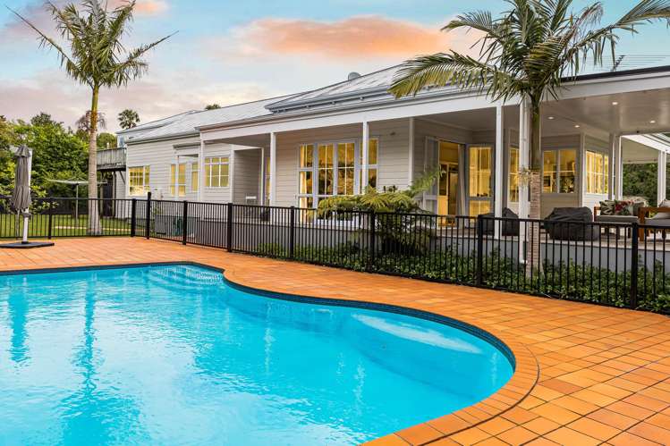 27 Almond Grove Greenhithe_21