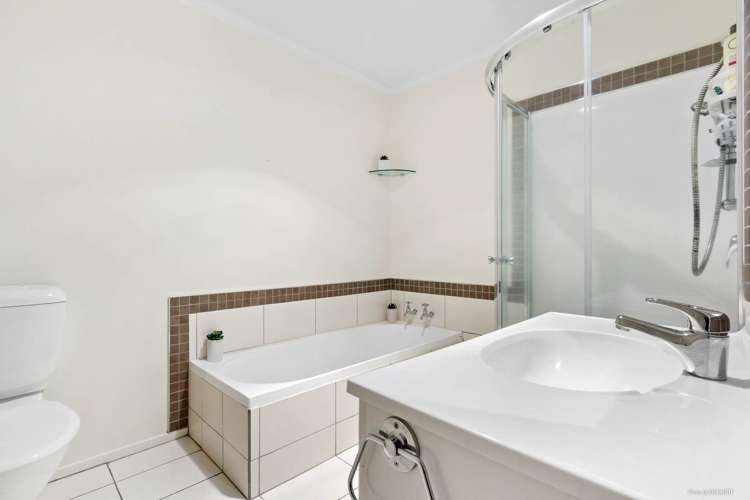 19 Rhone Avenue Te Atatu Peninsula_13