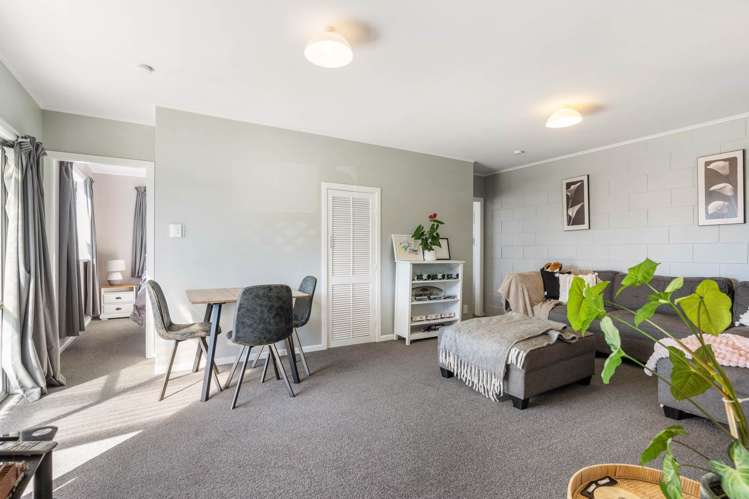 1-3/18 Grenada Street_0