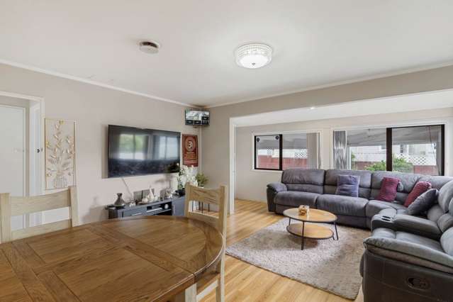 2/1 Scotts Road Manurewa_2