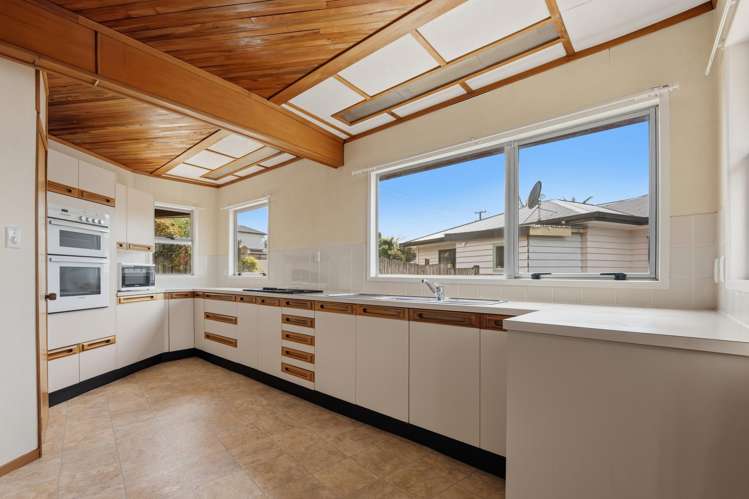 272 Sturges Road Henderson_9