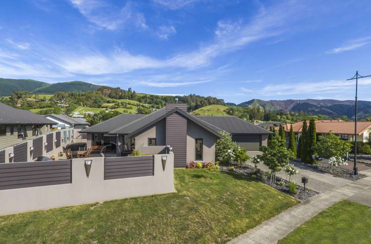 42 Covent Drive Stoke_19