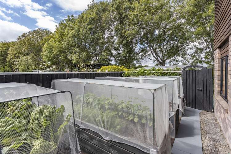 80 Regency Crescent Redwood_33