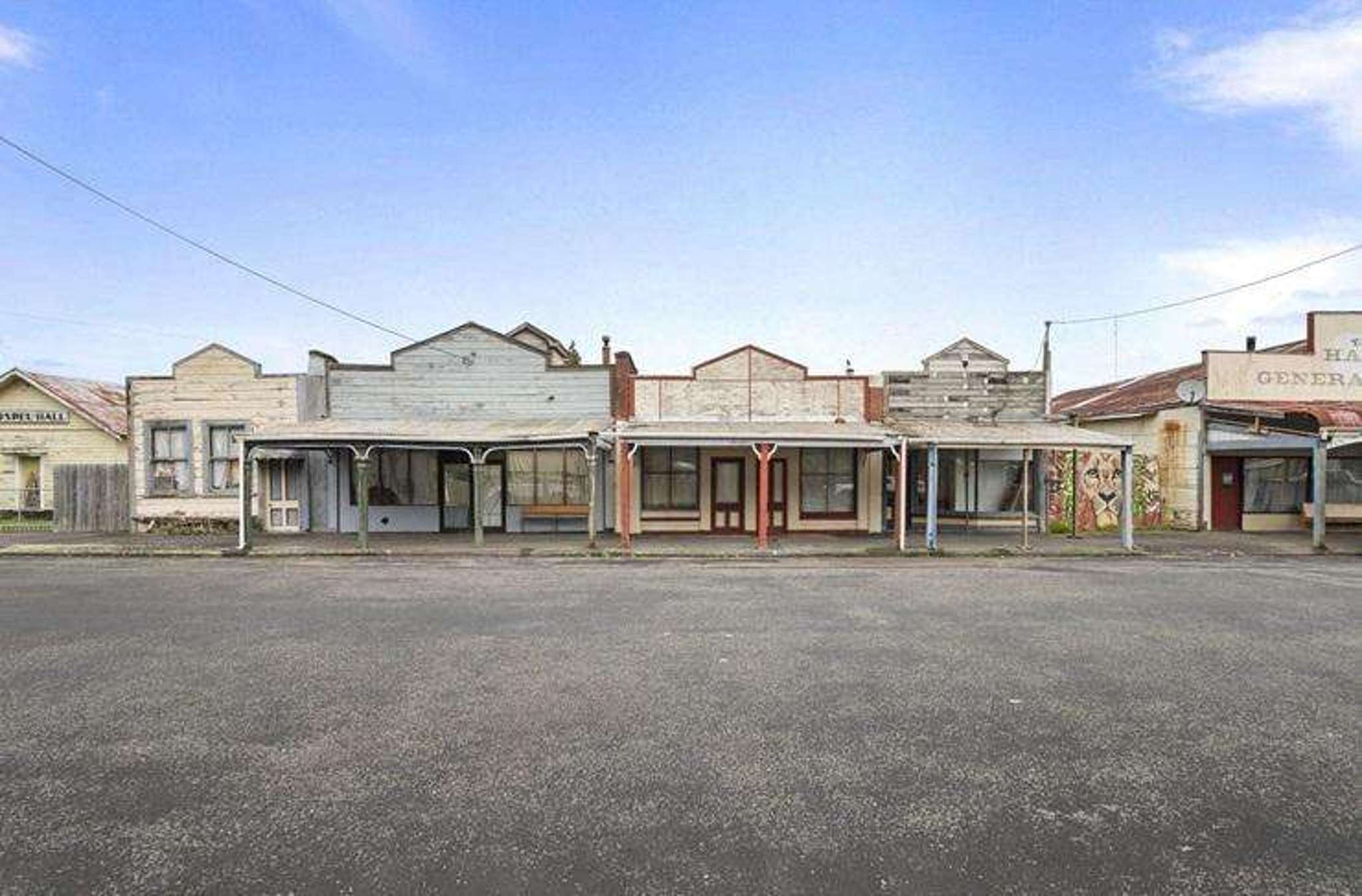 Tiny town’s ‘Wild West’ quarter snapped up after agent gets calls from around the world
