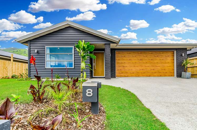 8 Mahia Lane Waikanae_1