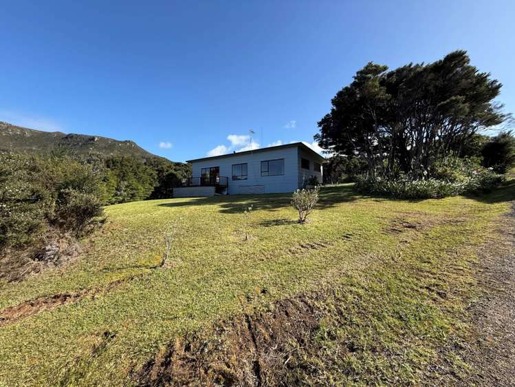 6 Iona Road Great Barrier Island_5