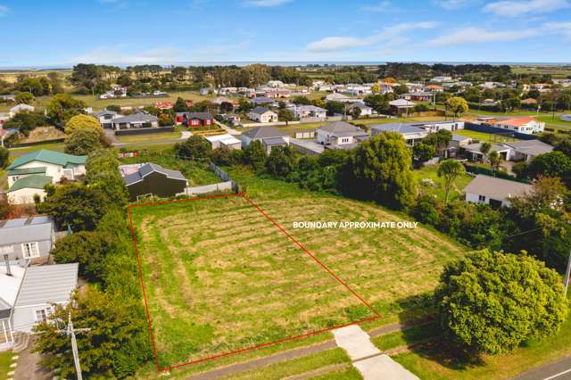 Quarter Acre in Manaia - Freedhold section