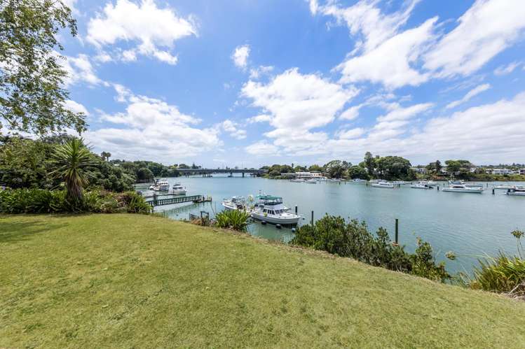 153 and 153a Waipuna Road East Mt Wellington_1