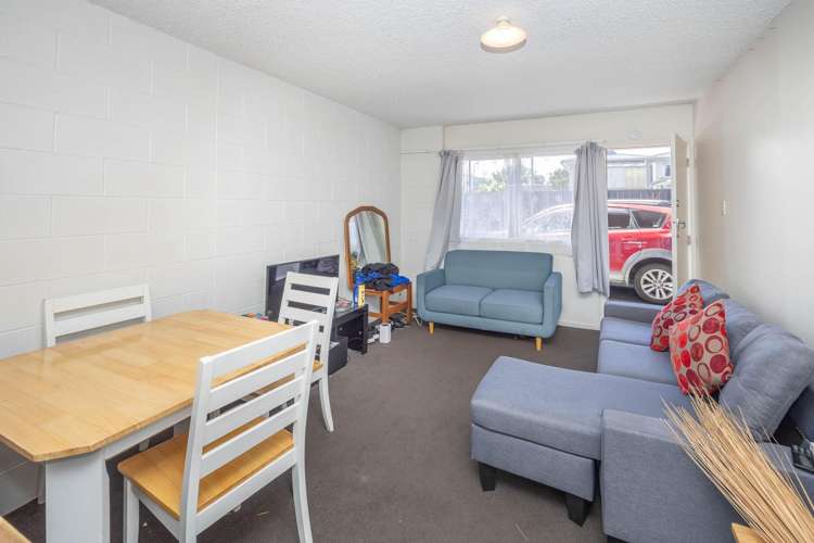 Units 1-10 at 11 Coates Street Hamilton East_33