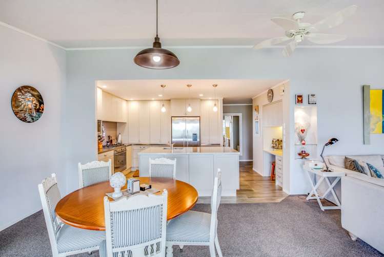 49 Torkar Road Clarks Beach_3