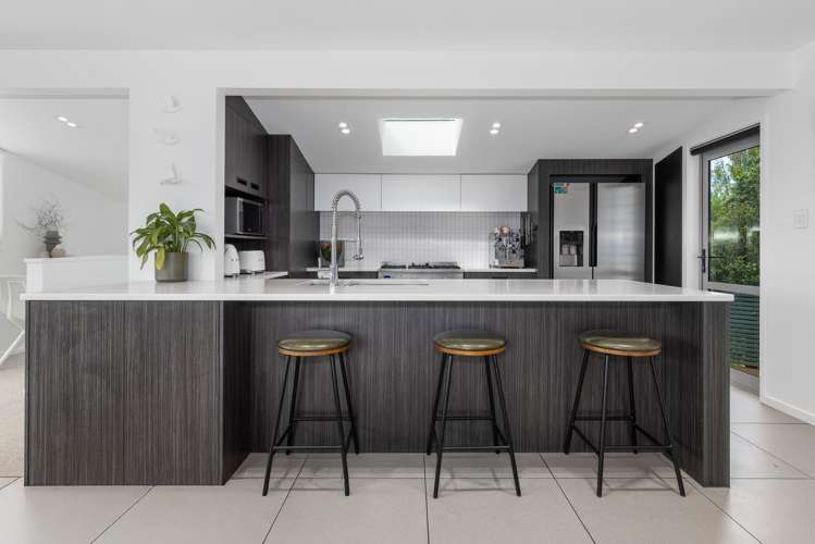 8 Tiromoana Road Raumati South_3