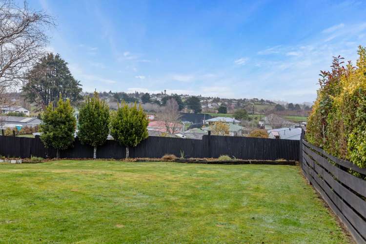 33 Gordon Terrace Gore Surrounds_14