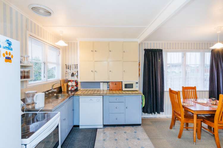 24 Clyde Crescent Roslyn_3