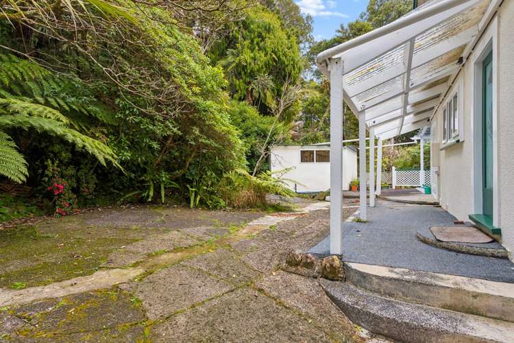 562 Scenic Drive Waiatarua_26