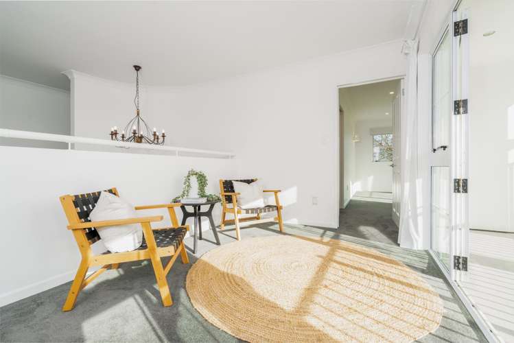 18 Travis Country Drive Burwood_24