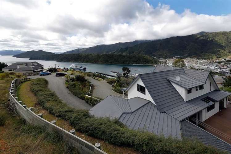 3264 Queen Charlotte Drive Picton_17