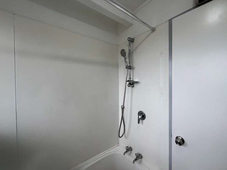 1/1 Corrella Road Belmont_11
