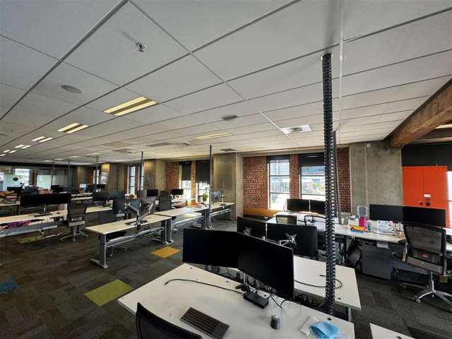 Part Level 3, 11 Cable Street Wellington Central_3