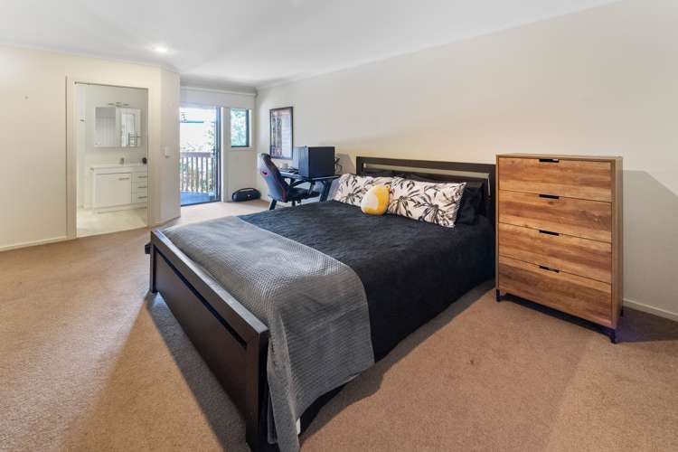 34 Saint Lawrence Street Toi Toi_12